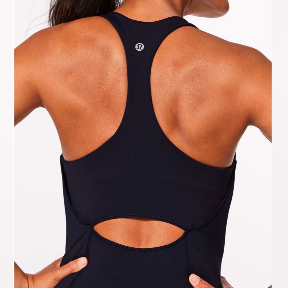 Lululemon In Training Tank (8) - Picture 5 of 10